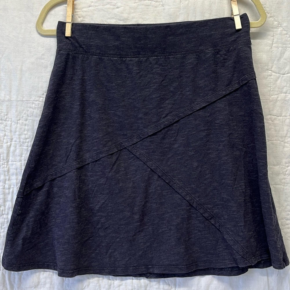 Horny Toad skirt Size Small - color: Charcoal